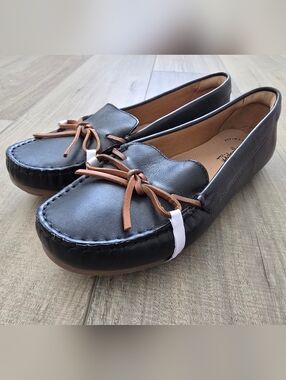 NWT Clarks Black Leather Loafers